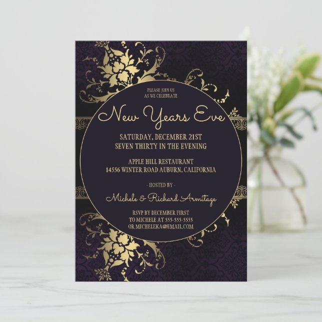 Gold Glam Celebration Nouvel An Invitation (Debout devant)