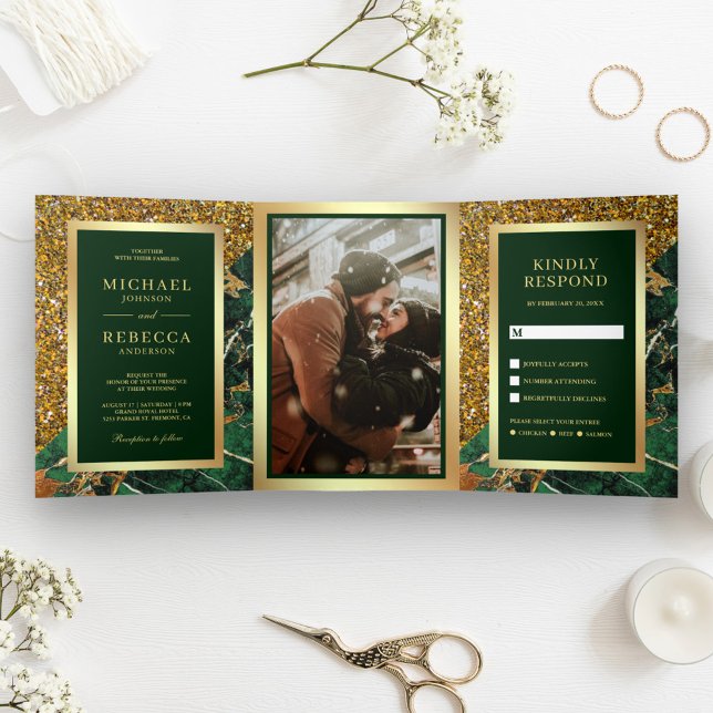 Gold Glitzer Emerald Green Marble Foto Hochzeit Dreifach Gefaltete Einladung (Von Creator hochgeladen)
