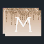 Gold Glitzer Quinceanera Save the Date Einladung<br><div class="desc">Gold Sparkle und Tropfen Glitzer Quinceanera Celebration Monogram Name und Initial Save the Date Geburtstagsparty Einladung. Diese Einladung ist ideal für das Gold Sparkle Glitzer Quinceanera Party,  das in Gold feiern möchte.</div>