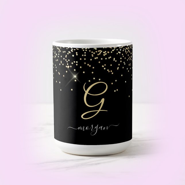 Gold-Glitzer und Monogram-weiße Skriptbezeichnung  Kaffeetasse (Von Creator hochgeladen)