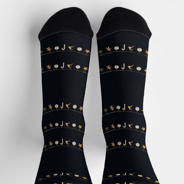 Gold hängen Weihnachtsschmuck auf schwarz Socken (Oben)