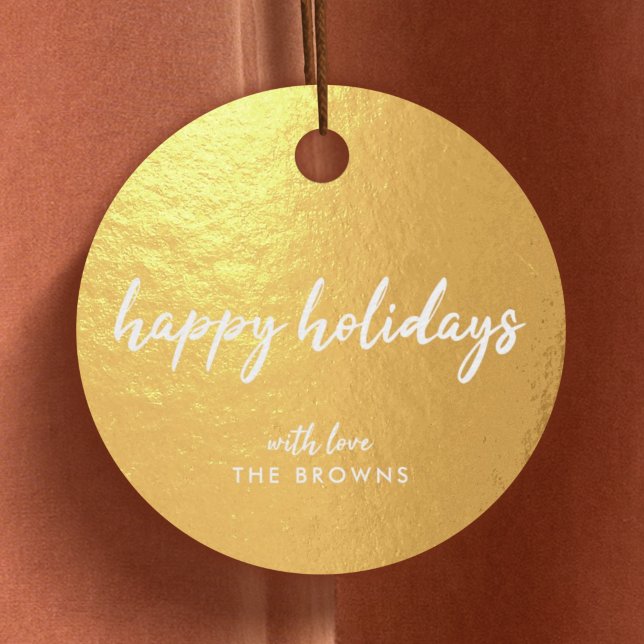 Gold Happy Holidays Moderne Minimalistische Weihna Geschenkanhänger (Minimalist gold foil holiday gift tags designed for custom, chic, and contemporary festive wrapping)