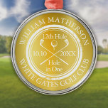 Gold Hole in One Classic Personalisiert Golf Ornament Aus Metall<br><div class="desc">Personalisieren Sie den Namen,  die Position Loch Nummer und das Datum,  um einen großen Golfkeepake zu schaffen,  um dieses fantastische Loch in einem zu feiern. Entwickelt von Thisisnotme©</div>