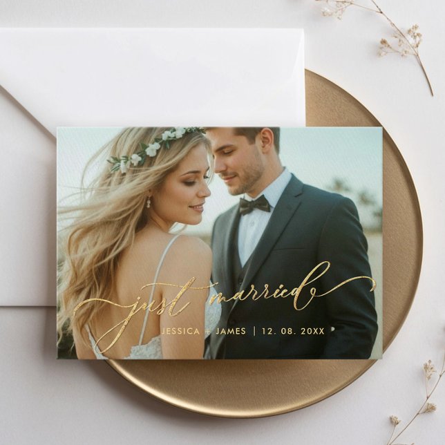 Gold Just Married Wedding Foto Announcement Card Ankündigung (Von Creator hochgeladen)