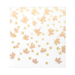 Gold Leaf Confetti auf klarem Hintergrund Notizblock