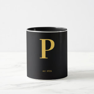 Gold Letter P Schwarze Tasse Minimalistische Mon