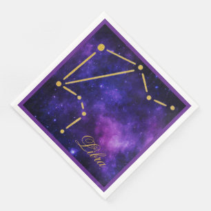 Gold-Libra-Sternbild auf der dunklen Galaxie Serviette