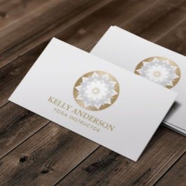 Gold Lotus Logo Yoga Instructor Salon Wellness-Cen Visitenkarte