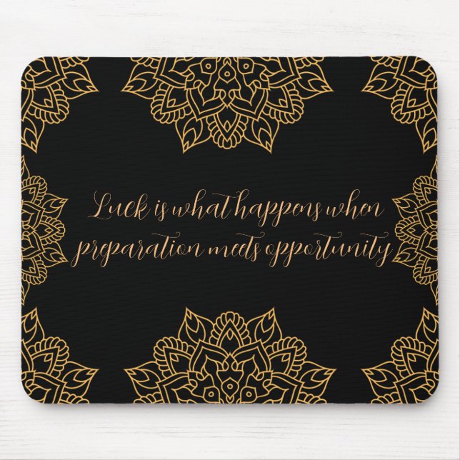 Gold Mandala Blume mit schwarzem Muster Mousepad (Vorne)