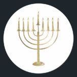 Gold Menorah Holiday Runder Aufkleber<br><div class="desc">Dieser Aufkleber weist eine goldfarbene Menorah auf einem weißen Hintergrund auf. Perfektes Kompliment zu Ihren Ferien-Mailings und Geschenken,  um ein wenig Dekoration hinzuzufügen.</div>