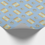 Gold Menorah & Star von David Jewish Holidays Geschenkpapier<br><div class="desc">Gold Foil Star von David und Menorah Design Hanukkah,  Rosh Hashanah,  Pessach,  Jüdische Feier Geschenk Wrapping Papier. Matching Karten,  Party Einladungen und Geschenke verfügbar in der Jüdischen Ferien / Hanukkah Kategorie unseres Stores.</div>