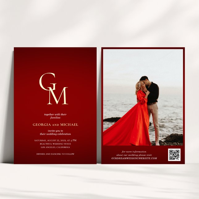 Gold Monogram Crimson Red Foto QR Code Hochzeit Folieneinladung (Von Creator hochgeladen)