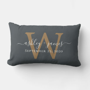 Gold Monogram Hochzeitsdatum Off-Black Lendenkissen