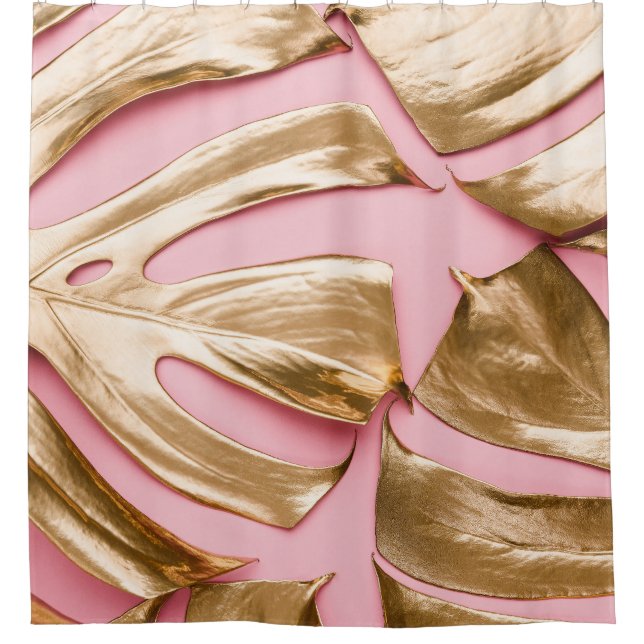Gold Monstera Blätter: Pastellrosa. Duschvorhang (Vorderseite)
