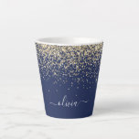 Gold Navy Blue Glitzer Script Monogram Girl Name Milchtasse<br><div class="desc">Navy Blue und Gold Sparkle Glitzer Script Monogram Name Latte Coffee Cup Tasse. Das macht den perfekten 16 Geburtstag,  Hochzeit,  Brautparty,  Jubiläum,  Babydusche oder Junggeselinnen-Abschied Geschenk für jemanden,  der Lieben glamourösen Luxus und schicke Stile.</div>
