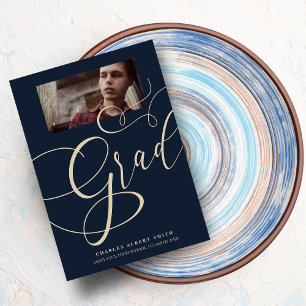 Gold & Navy Moderne Typografie Grad Foto Graduate Einladung