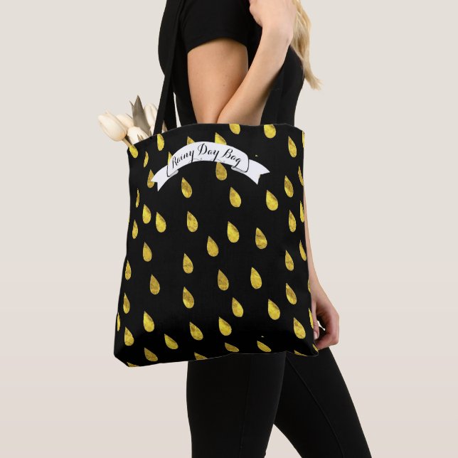 Gold Raindrop Rainy Day Pattern Tasche (Von Nahem)