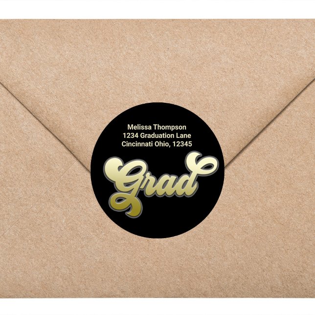 Gold Retro Abschluss Rücksendeadresse Runder Aufkleber (Graduation return address label sticker with gold typography.)