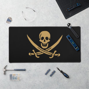 Gold-Schädel-und-Schwerter-Piratenflagge von Calic Schreibtischunterlage