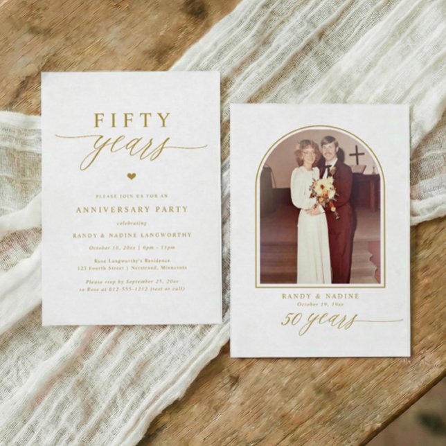 Gold Script Elegant 50th Wedding Anniversary Party Einladung (Elegant simple 50th Wedding anniversary invitations with arch photo on back.)
