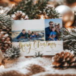 Gold Script Frohe Weihnachts Tartan Foto-Karte Feiertagskarte<br><div class="desc">Goldenes Drehbuch "Frohe Weihnachten" in Imitaten Glitzer mit rot kartan Muster Rückendeckung,  2 Foto Weihnachtskarte.</div>