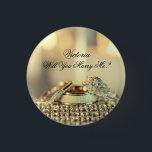Gold Sie heiraten mir Vorschlag Name Skript Button<br><div class="desc">Schön und elegant "Heiraten Sie mich?" Taste/Button.  Wirf ein Party für einen Vorschlag!  Wie lustig wäre das?  So ein großartiges Gedächtnis zu machen.  Dies wird Ihren Vorschlag zu einem wirklich unvergesslichen und besonderen Tag machen.  Sie oder er wird sicherlich "Ja" sagen. Herzlichen Glückwunsch!</div>