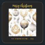 Gold Silver Black Christmas Ornaments Quadratischer Aufkleber<br><div class="desc">In diesem eleganten Vintagen Aquarellmuster sind die Weihnachtsschmuck aus Gold, Silber und Schwarz zu sehen. Wir denken, dass sie auf diesen schwarzen, grenzenlosen Ferienaufklebern elegant aussehen. Sie können den Gruß "Frohe Weihnachten", die in einer goldenen Farbe, die mit den Design-Elementen passt. Denken Sie auch daran, das Beispiel "von" Namen und...</div>