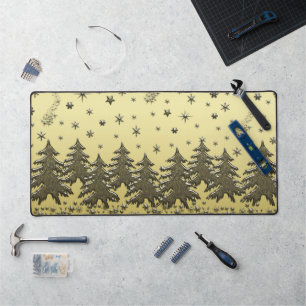 Gold Spruce Bäume, Schneeflocke unter Sternenhimme Schreibtischunterlage