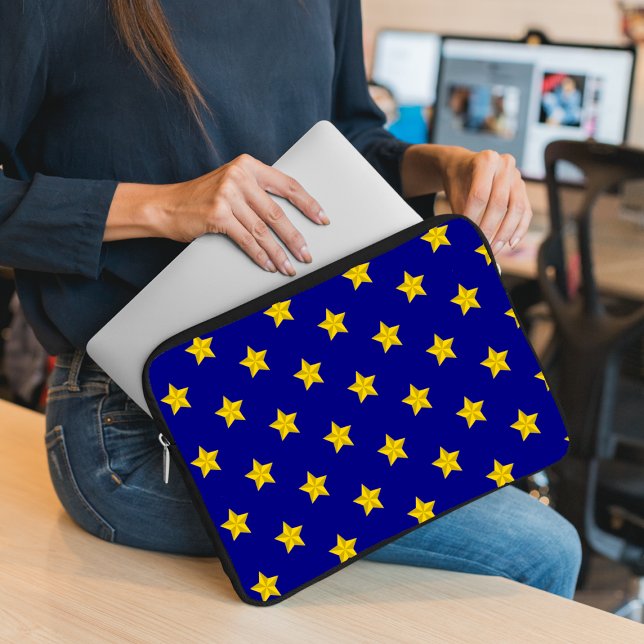 Gold Stars Muster, Navy Blue, Exklusiv Laptopschutzhülle (Von Creator hochgeladen)