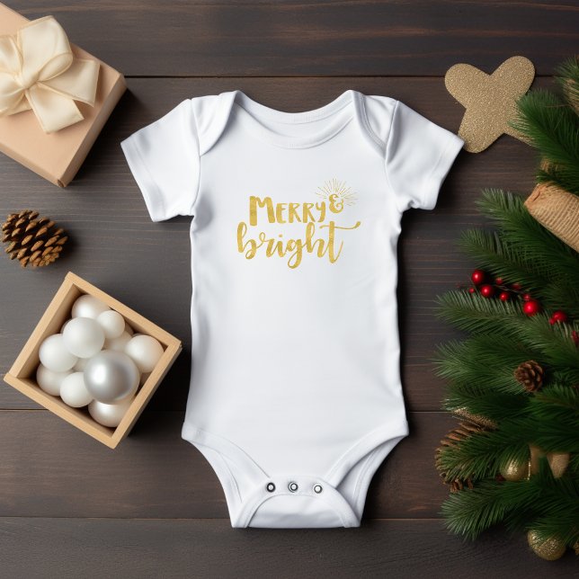 Gold Typografie Frohe und helle Weihnachten Baby Strampler (Gold Typography Merry and Bright Christmas Baby Bodysuit)