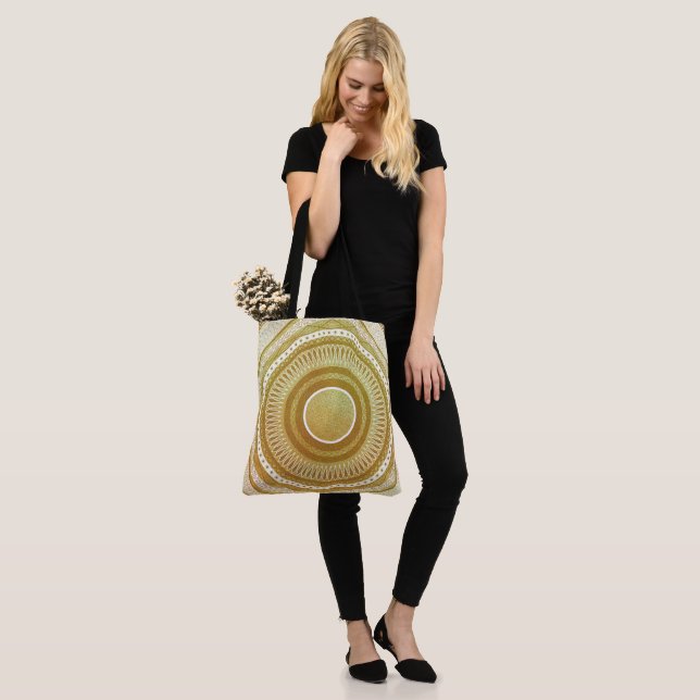 Gold- und Glitter-Mandala Tasche (Am Model)