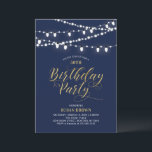 Gold und Marine | Moderne 50. Geburtstagsparty für Einladung<br><div class="desc">Feiern Sie einen besonderen Tag mit dieser schicken goldenen Party Einladung! Dieses Design zeichnet sich durch Streichellichter und eine stilvolle Goldskripttypografie mit mariniertem Hintergrund aus.</div>