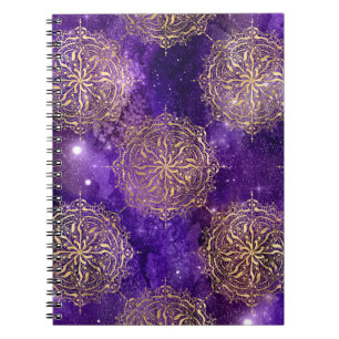 Gold- und Purpur-Galaxie-Dharma-Mandala-Muster Notizblock