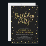 Gold und Schwarz | Moderne Erwachsene 50. Geburtst Einladung<br><div class="desc">Feiern Sie Ihren besonderen Tag mit diesem stilvollen,  modernen Geburtstagsgeschenk. Dieses Design zeichnet sich durch schicke Konfetti & Typografie mit einer goldenen Textur aus.</div>