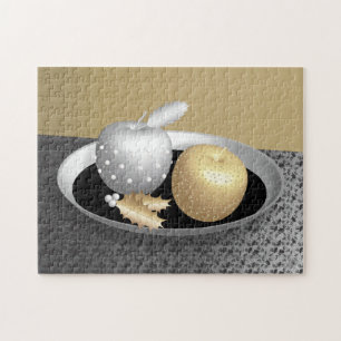 Gold und Silber Äpfel auf einem Silberplatter