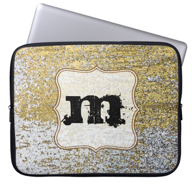 Gold und Silver Grunge Monogram 15" Laptop Case (Vorderseite)