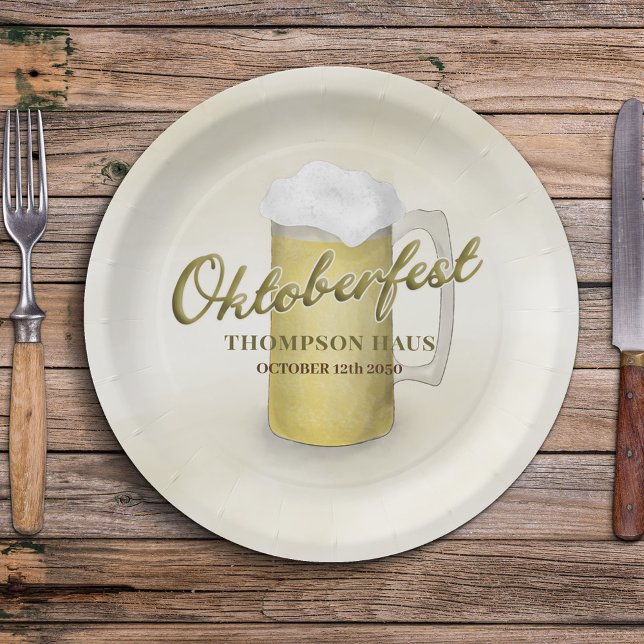 Gold Watercolor Einfache Oktoberfestrübe 7" Pappteller (Gold watercolor paper plate with Oktoberfest typography.)