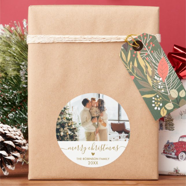 Gold White Script Familie Foto Frohe Weihnachten Runder Aufkleber (Feiertag)