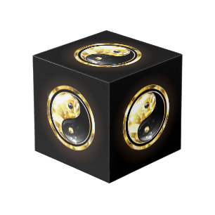 Gold Yin Yang auf schwarz Würfel