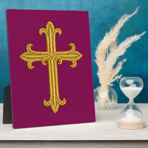 Goldbesticktes Kreuz auf jeder beliebigen Farbe Fotoplatte