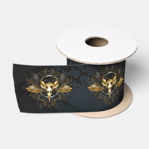 Golden Bird Skull auf schwarzem Hintergrund Satinband
