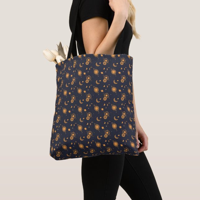 Golden black celestial sun moon galaxy pattern tasche (Von Nahem)