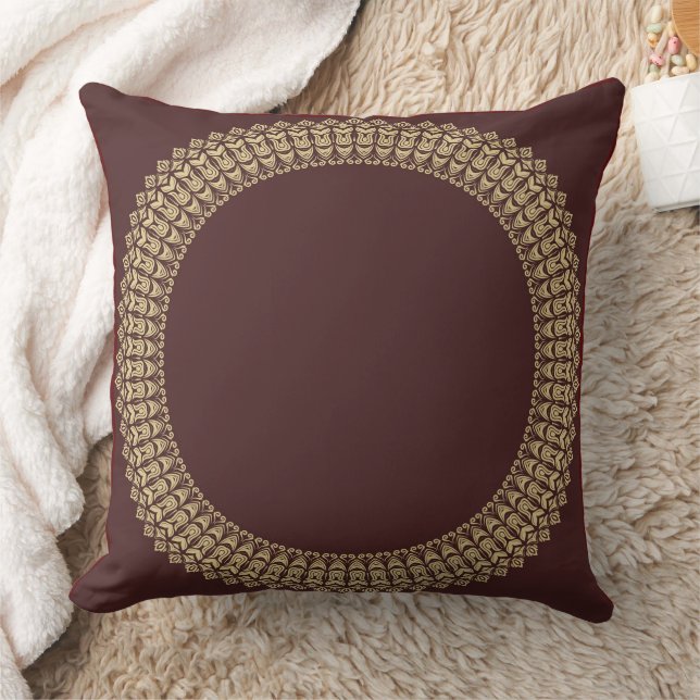 Golden Border Arabesques Bloral Elements on Red Kissen (Decke)