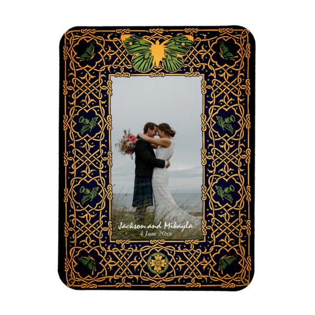 Golden Celtic Knot Frame Magnet (Vertikal)