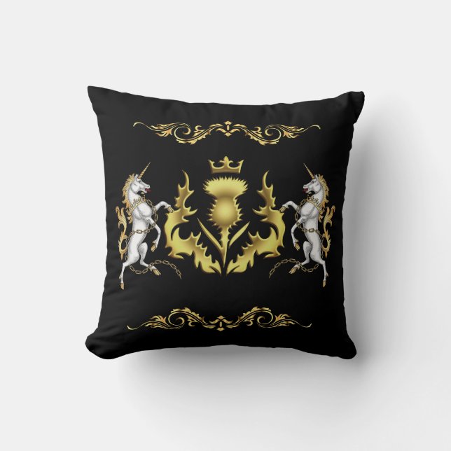 Golden Crowned Scottish Thistle in Black Kissen (Vorderseite)