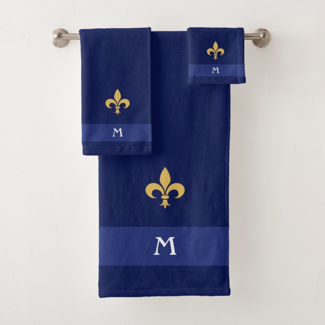 Golden Fleur-de-Lis & Monogram auf Navy Blue Badhandtuch Set (Insitu)