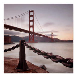 Golden gate bridge gegen Berge Poster