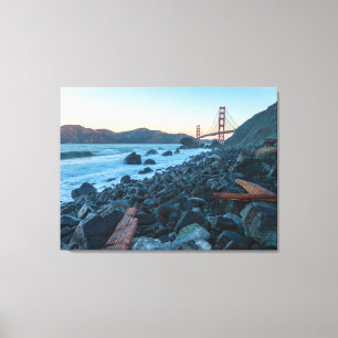 Golden Gate Bridge von Rocky Marshall Beach Leinwanddruck