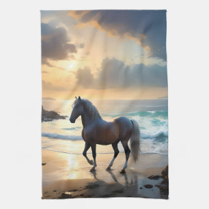 Golden Grace: Ein Palomino Pferd am Sonnenuntergan Geschirrtuch