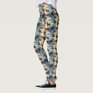 Golden Grace: Ein Palomino Pferd am Sonnenuntergan Leggings